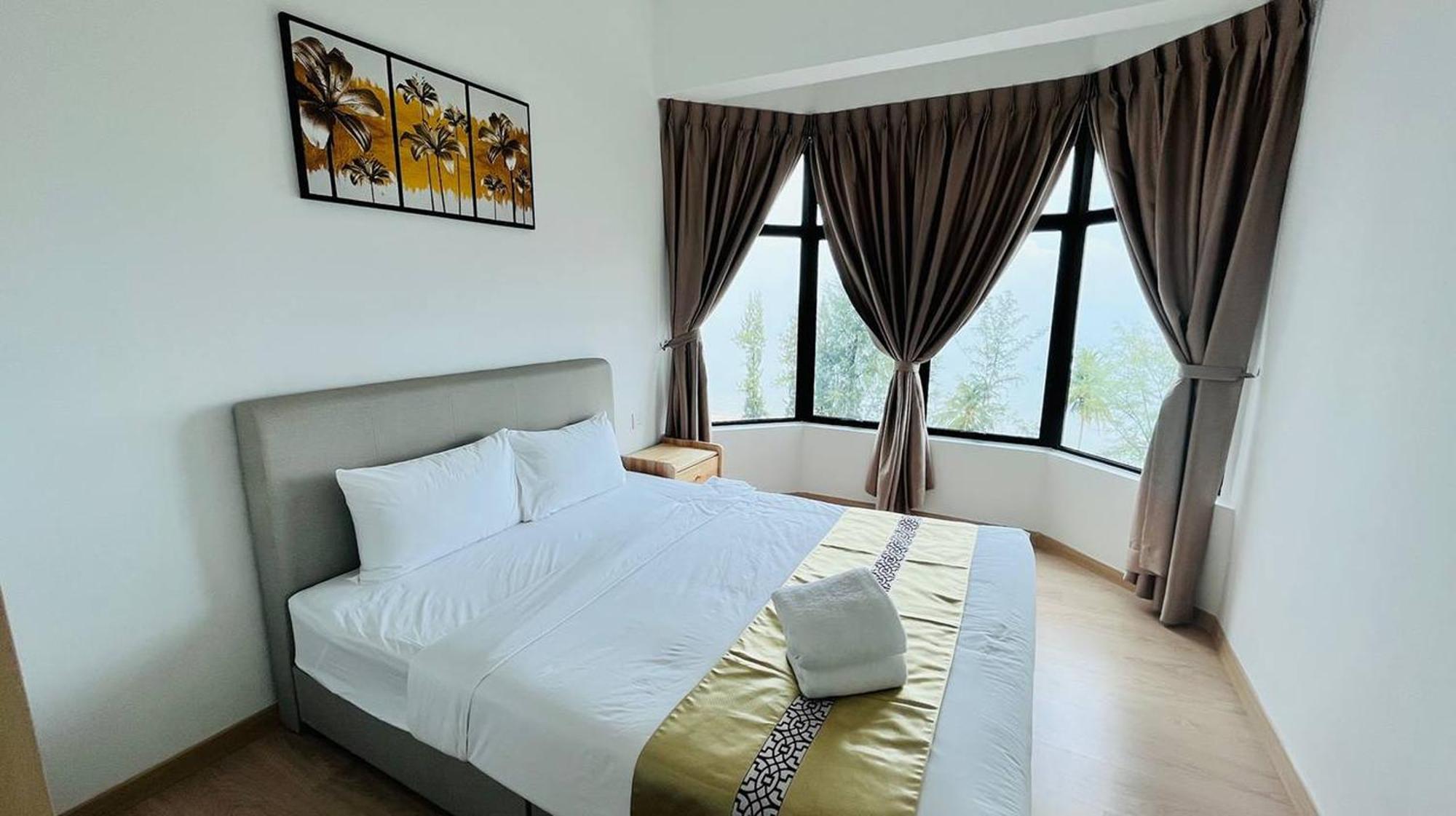 Mutiara Melaka Beach Resort By Glex Tangga Batu Exterior foto